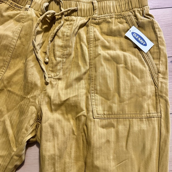 Old Navy Pants - Picture 2 of 7